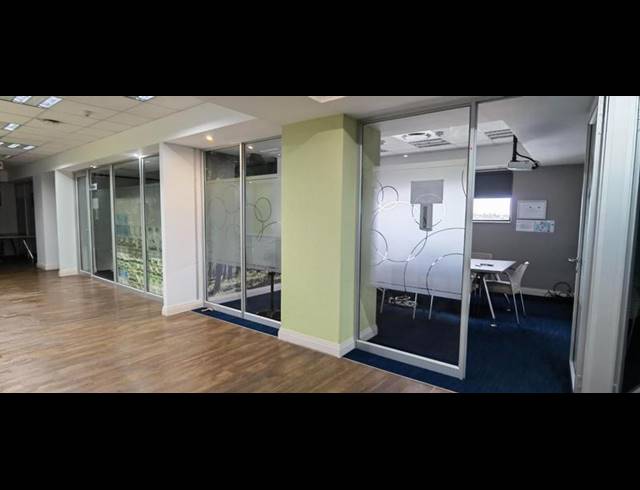 BUSINESS PROPERTY TO RENT IN LYNNWOOD GLEN
